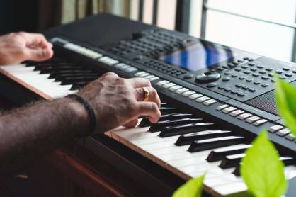 Czy warto uczyć się grać na keyboardzie? 